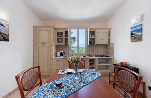 Partinico Apartment | Apartment 'Casa Onda Azzurra' with Sea View, Wi-Fi and Air Conditioning
