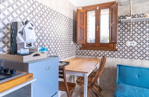 Marzamemi Apartment | Apartment 'Casamari in the Center of Marzamemi' with Wi-Fi and Air Conditioning