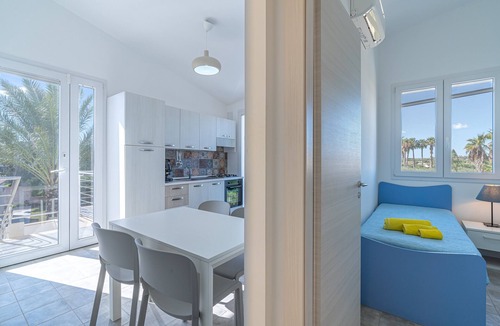 Reitani Apartment | Apartment 'Cecilia Pool View' with Shared Pool, Wi-Fi and Air Conditioning