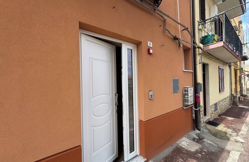 Termini Imerese Apartment | Apartment court area in Termini Imerese