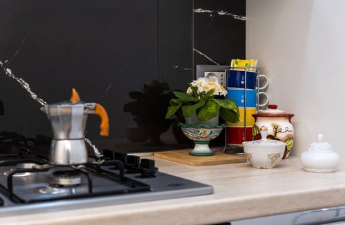 Ragusa Apartment | Apartment 'D'Incanto' with Balcony, Wi-Fi and Air Conditioning