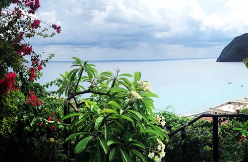 Canneto Apartment | Apartment/flat - LIPARIHouse with garden