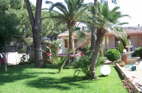 Vittoria House | APARTMENT from € 10 to the day to person in Villa in Vittoria - near to the sea
