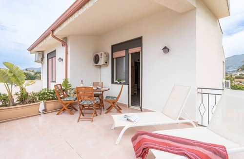 Villa Grazia di Carini Apartment | Apartment 'Hikkara Home Airport, Sea and Beach' with Sea View, Private Terrace and Wi-Fi