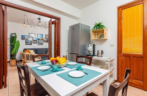 Coste Apartment | Apartment 'Home Centrum 1' with Sea View, Wi-Fi and Air Conditioning