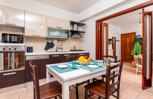 Coste Apartment | Apartment 'Home Centrum 1' with Sea View, Wi-Fi and Air Conditioning