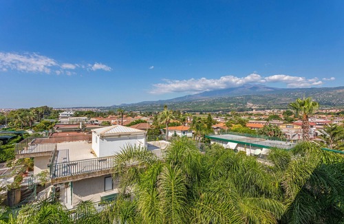 Fondachello Apartment | Apartment 'I Ciottoli Dello Ionio - Apt 10' with Sea View, Shared Terrace and Balcony