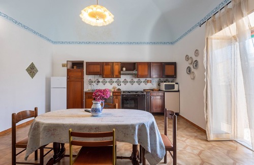 Prizzi Apartment | Apartment 'Il Baglio Antico' with Mountain View, Terrace & Wi-Fi