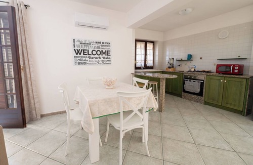 Capo Zafferano Apartment | Apartment in a villa just a stone's throw from the sea
