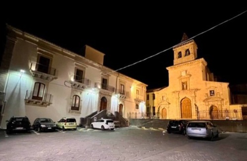Francofonte Apartment | Apartment in an 1800s building.nn