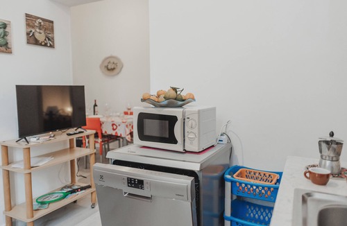 Cefalu Apartment | Apartment in garden a few steps from the sea from the historic centre