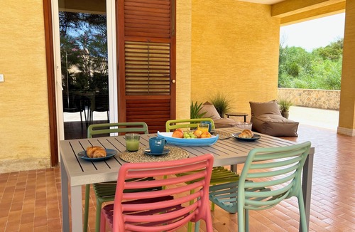 Lido Marausa Villa | Apartment in Villa, seafront, relax, garden and parking