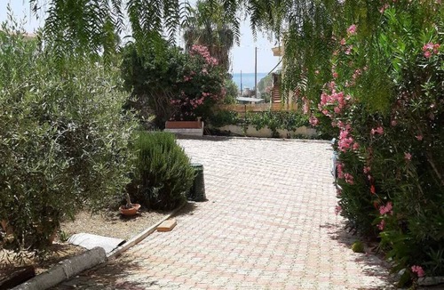 San Giorgio Apartment | Apartment in villa Bianca at the sea with garden, and beautiful beach