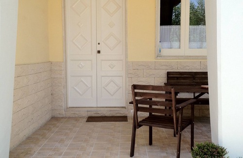 Santa Maria del Focallo Apartment | Apartment in villa facing the sea