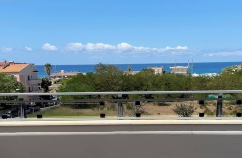 Campora San Giovanni Apartment | Apartment near the sea with umbrella, sunbeds. A pizza dinner included