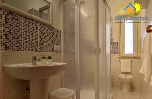 Isola delle Femmine Apartment | Apartment just steps from the beautiful beach of Isola delle females
