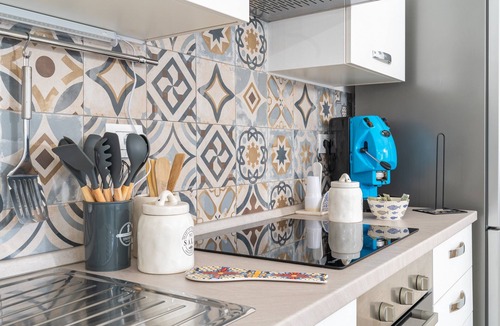 Pachino Apartment | Apartment 'La Casa Di Chloe' with Wi-Fi and Air Conditioning