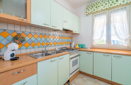 Marzamemi Apartment | Apartment 'Lorenzo' with Sea View, Wi-Fi and Air Conditioning