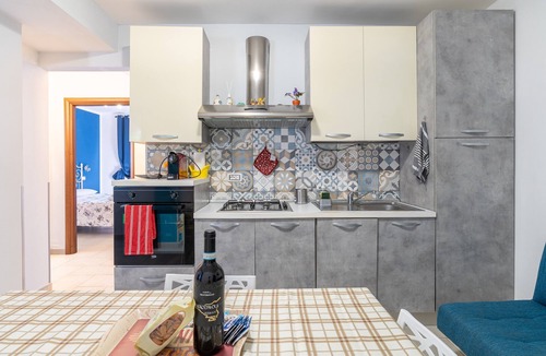 Arenella Apartment | Apartment 'Milu' Poolside, Wi-Fi and Air Conditioning