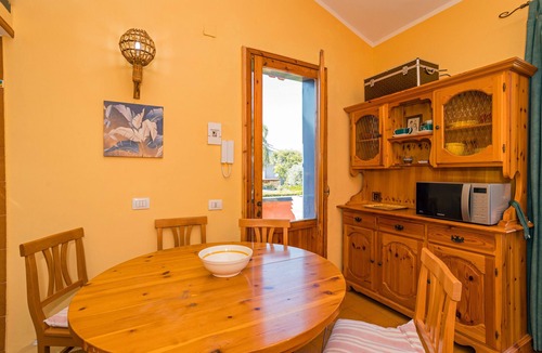 Recanati Apartment | Apartment 'Oleandri Beach Resort' with Sea View, Shared Pool and Air Conditioning