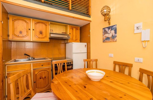 Recanati Apartment | Apartment 'Oleandri Beach Resort' with Sea View, Shared Pool and Air Conditioning