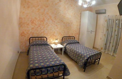 Biancavilla Apartment | Apartment overlooking Mount Etna. a few kilometers from Catania