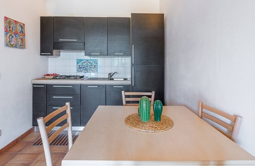 Arenella Apartment | Apartment 'Pathos Retreat Carrubbo' with Shared Pool, Wi-Fi and Air Conditioning