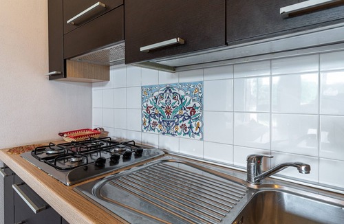 Arenella Apartment | Apartment 'Pathos Retreat Carrubbo' with Shared Pool, Wi-Fi and Air Conditioning