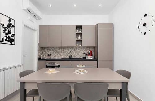 Zafferana Etnea Apartment | Apartment 'Perla Dell'Etna -' with Private Terrace, Wi-Fi and Air Conditioning