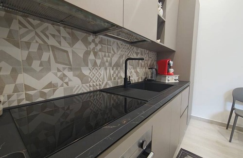 Zafferana Etnea Apartment | Apartment 'Perla Dell'Etna - Piano Terra' with Shared Terrace, Wi-Fi and Air Conditioning