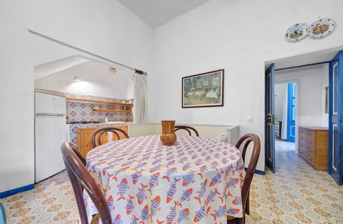 Lingua Apartment | Apartment 'Quadara - Il Rifugio' with Sea View, Private Terrace and Shared Garden