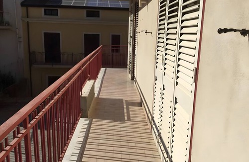 Pietraperzia Apartment | Apartment "Rina Centro Sicilia"
