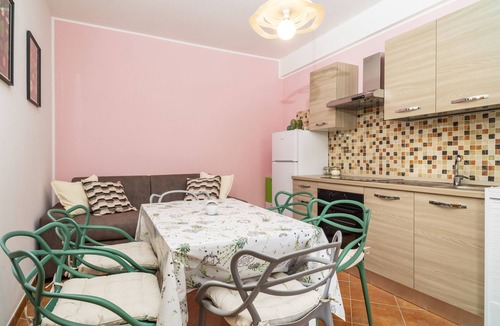 Piedimonte Etneo Apartment | Apartment 'S Gerardo House' with Mountain View, Wi-Fi and Air Conditioning