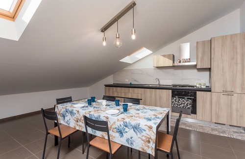 Fiumefreddo di Sicilia Apartment | Apartment 'Sophia' with Mountain View, Shared Terrace and Air Conditioning