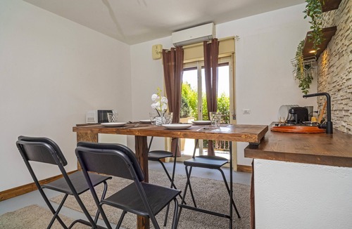 Piedimonte Etneo Apartment | Apartment 'Schilirò House' with Mountain View, Wi-Fi and Air Conditioning