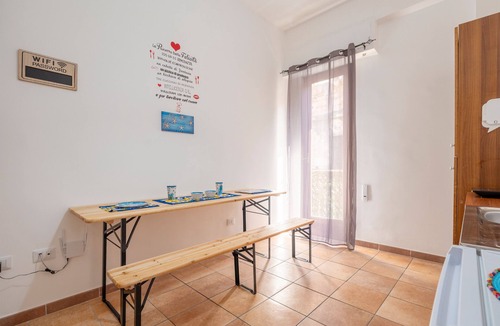 Casteldaccia Apartment | Apartment 'Sole e Amore' with Balcony, Wi-Fi and Air Conditioning