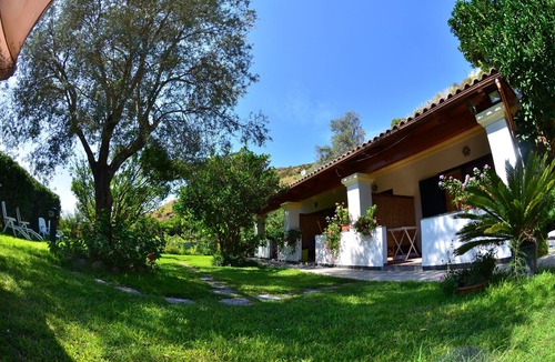 Panza Apartment | Apartment surrounded by nature within walking distance of free hot springs