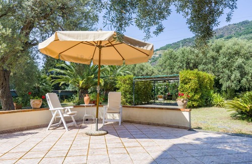 Piraino Apartment | Apartment 'Ulivo' with Mountain View, Wi-Fi and Air Conditioning