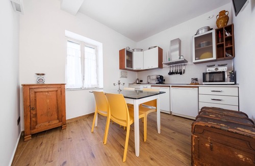 Province of Messina Apartment | Apartment 'Vanedda di Mari - Casa Nespolo' with Shared Terrace, Wi-Fi and Air Conditioning