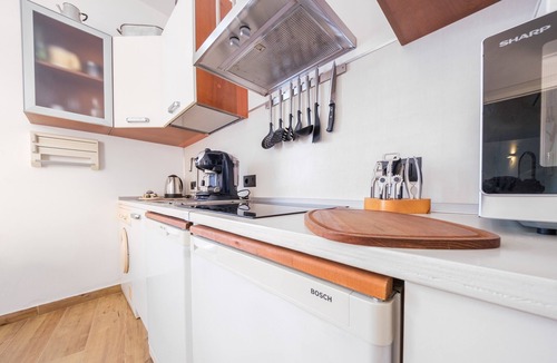 Province of Messina Apartment | Apartment 'Vanedda di Mari - Casa Nespolo' with Shared Terrace, Wi-Fi and Air Conditioning