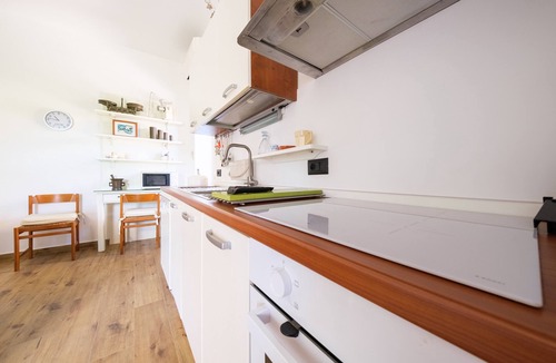 Province of Messina Apartment | Apartment 'Vanedda Di Mari - Casa Arancio' with Shared Terrace, Wi-Fi & Air Conditioning
