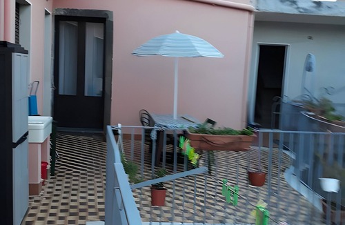 Puntalazzo Apartment | Apartment 'Vecchio Forno - Puntalazzo' with Sea View, Wi-Fi and Air Conditioning