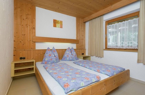 Waidring Apartment | Apartment with a joint pool in Watring