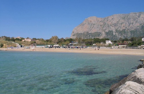Villa Grazia di Carini Apartment | Apartment with air conditioning and Wi-Fi 1 Km. From the sea and Palermo airport