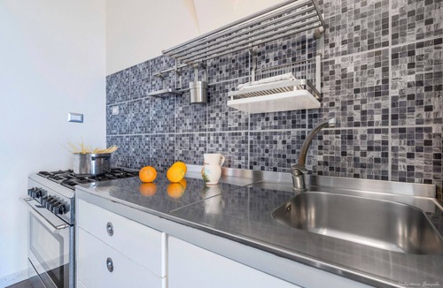 Torre del Greco Apartment | Apartment with 2 bedrooms common theater Capri view on the second floor lift
