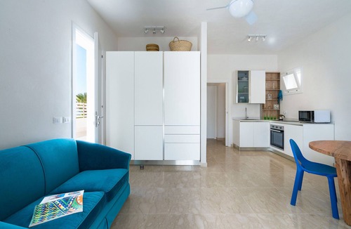 Cornino Apartment | Apartment with small pool and sea 50 meters away