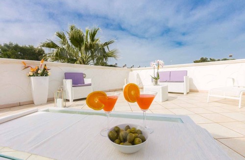 Specchiolla House | Apartment with terrace - parking space - 700 m from the sea