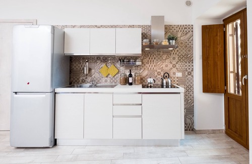 Old Town House | Apollo Home "Cozy and independent home near the Ursino Castle"
