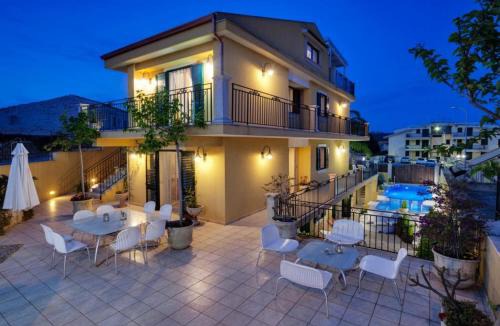 Marina di Ragusa Apartment | Appartamento Athena in villa 5pax