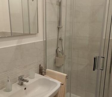 Corso dei Mille - Sant'Erasmo House | Appartamento centro storico(Nina's house stazione)